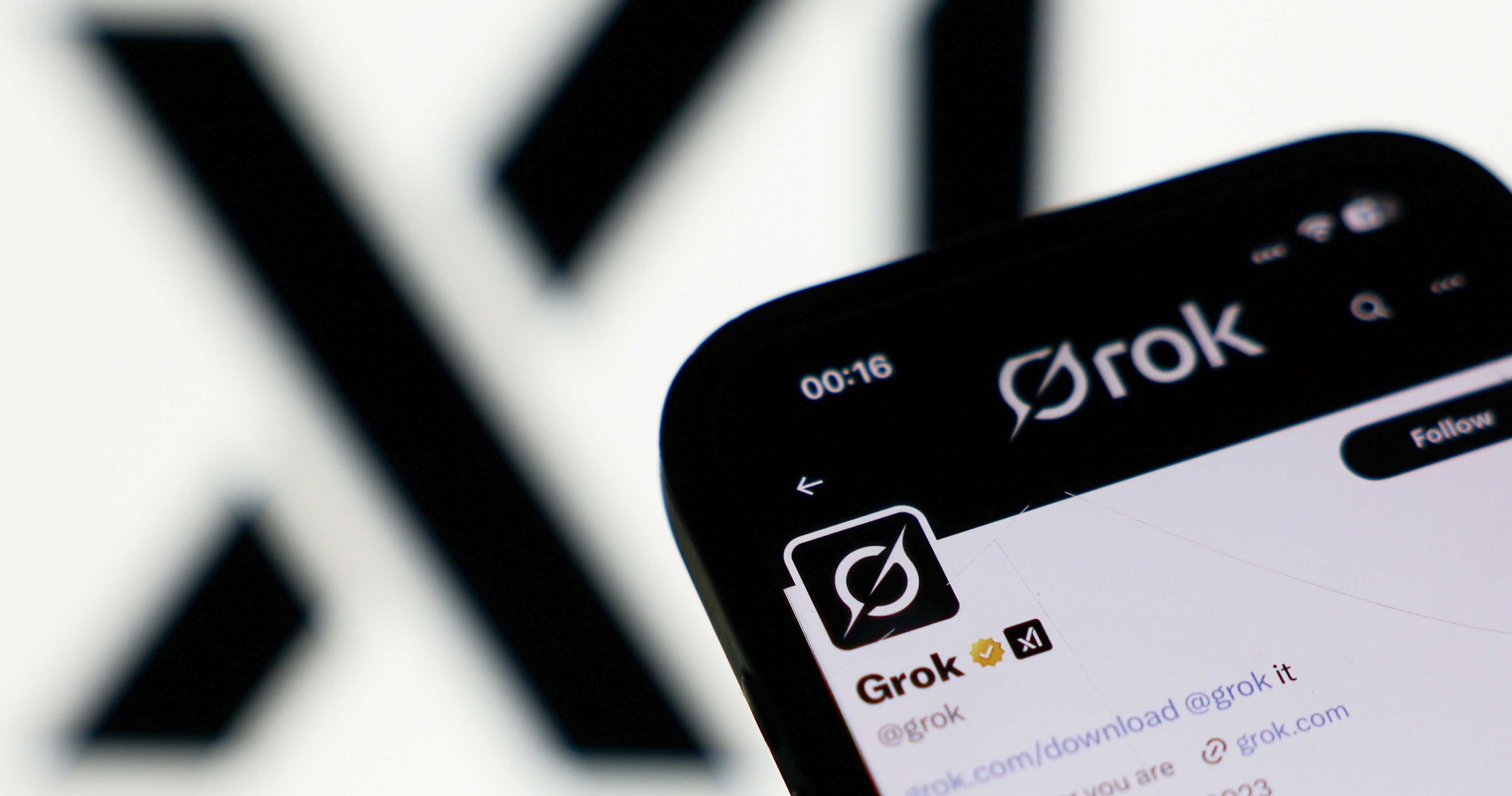 Grok「脫衣」爭議未停：實測指 AI 仍可生成男性暴露改圖，X 限制被指形同虛設？