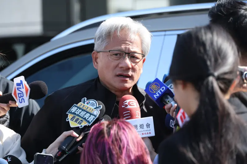 謝金河不解黃仁勳這句話　中國AI沒贏美國AI