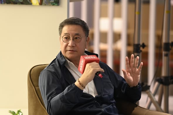 一個文史才子的商業博弈：張安平的國際...